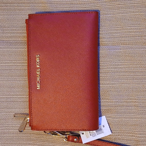 Firm$!Nwt Double Wide Organizer Wristlet Clutch Michael Kors Red Wristlet Wallet - Picture 1 of 11